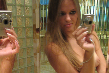 Flat chested self pic girl